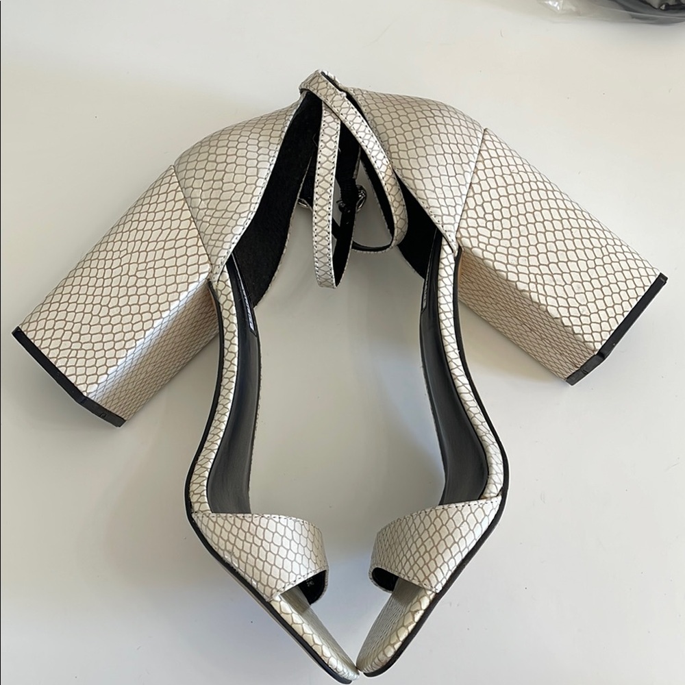 Chelsea & Violet White Textured 4 Inch Chunky High Heel Sandals - Picture 3 of 7